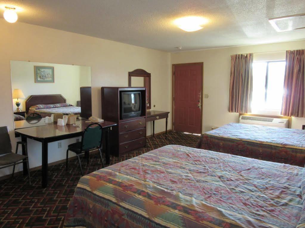 Western Holiday Motel 위치토 외부 사진